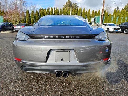 Used 2024 Porsche 718 Cayman image 4