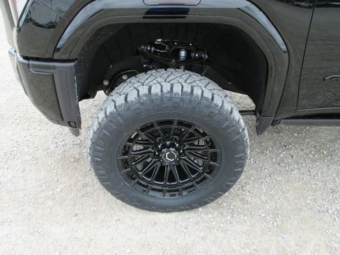 New 2026 GMC Sierra 2500 AT4 w/ AT4 Premium Plus Package AWD/4WD image 13