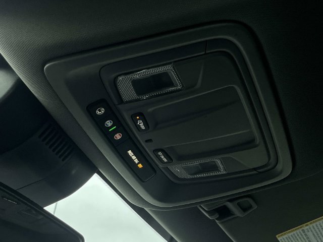 Used 2025 Chevrolet Silverado 1500 LT AWD/4WD image 33