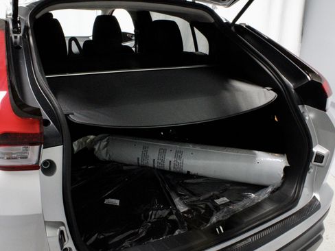 New 2025 Mitsubishi Eclipse Cross LE image 12