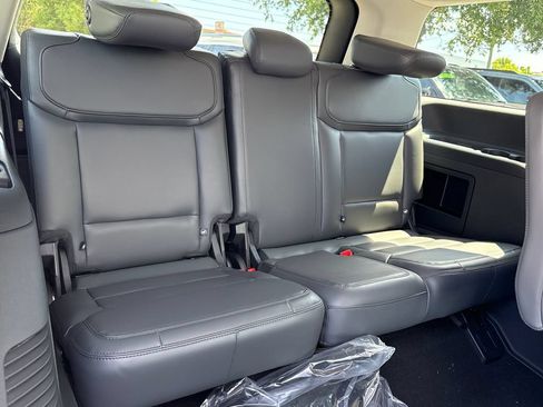 New 2026 Ford Expedition Active RWD image 25