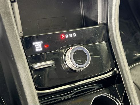 Used 2023 Jeep Grand Cherokee L Limited w/ Luxury Tech Group II image 17