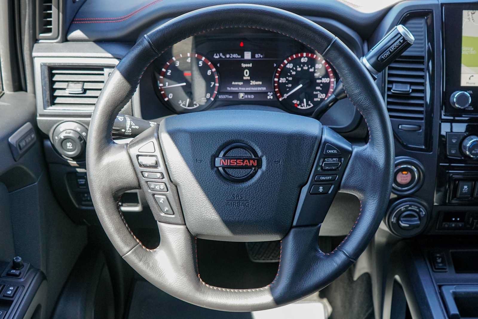 Used 2021 Nissan Titan PRO-4X w/ Pro-4x Convenience Package AWD/4WD image 21