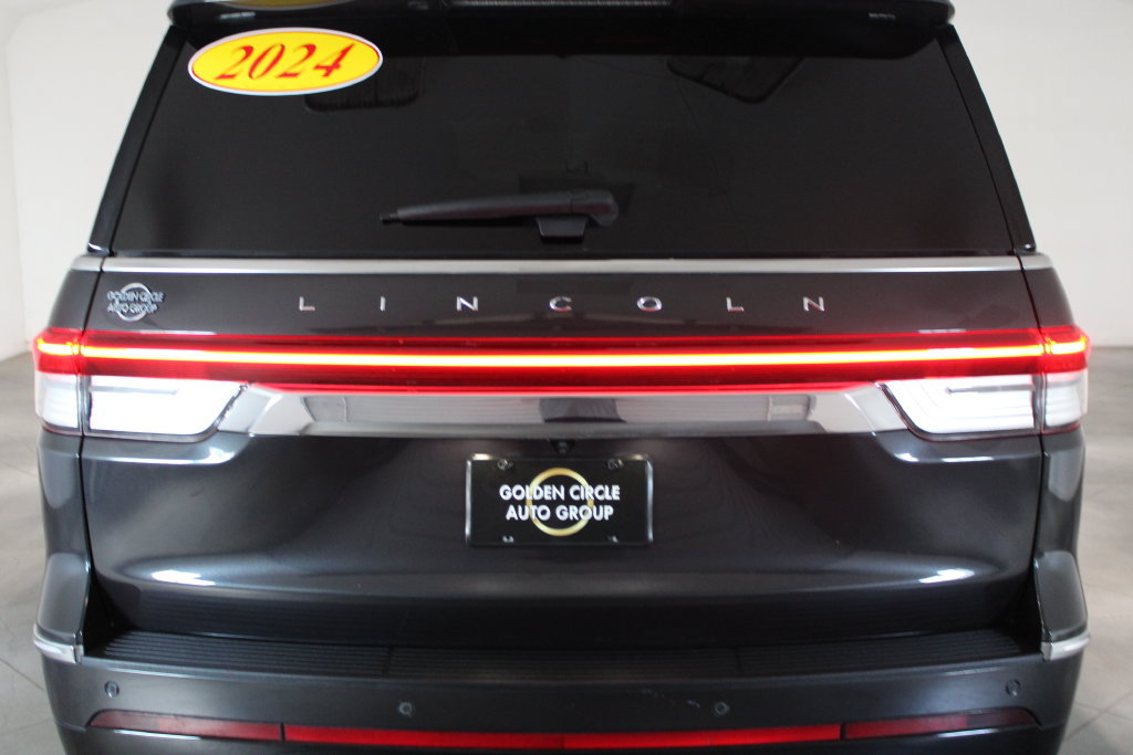 Used 2024 Lincoln Navigator Premiere AWD/4WD image 52