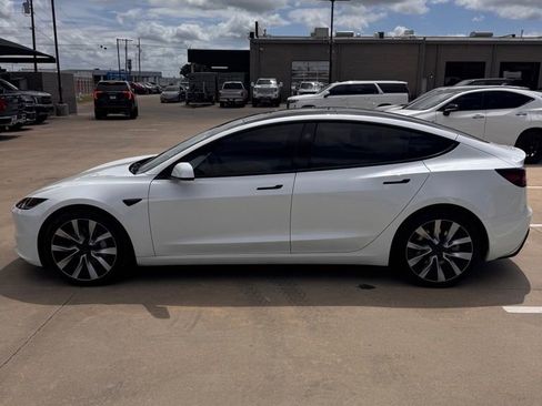 Used 2025 Tesla Model 3 Long Range AWD/4WD image 4
