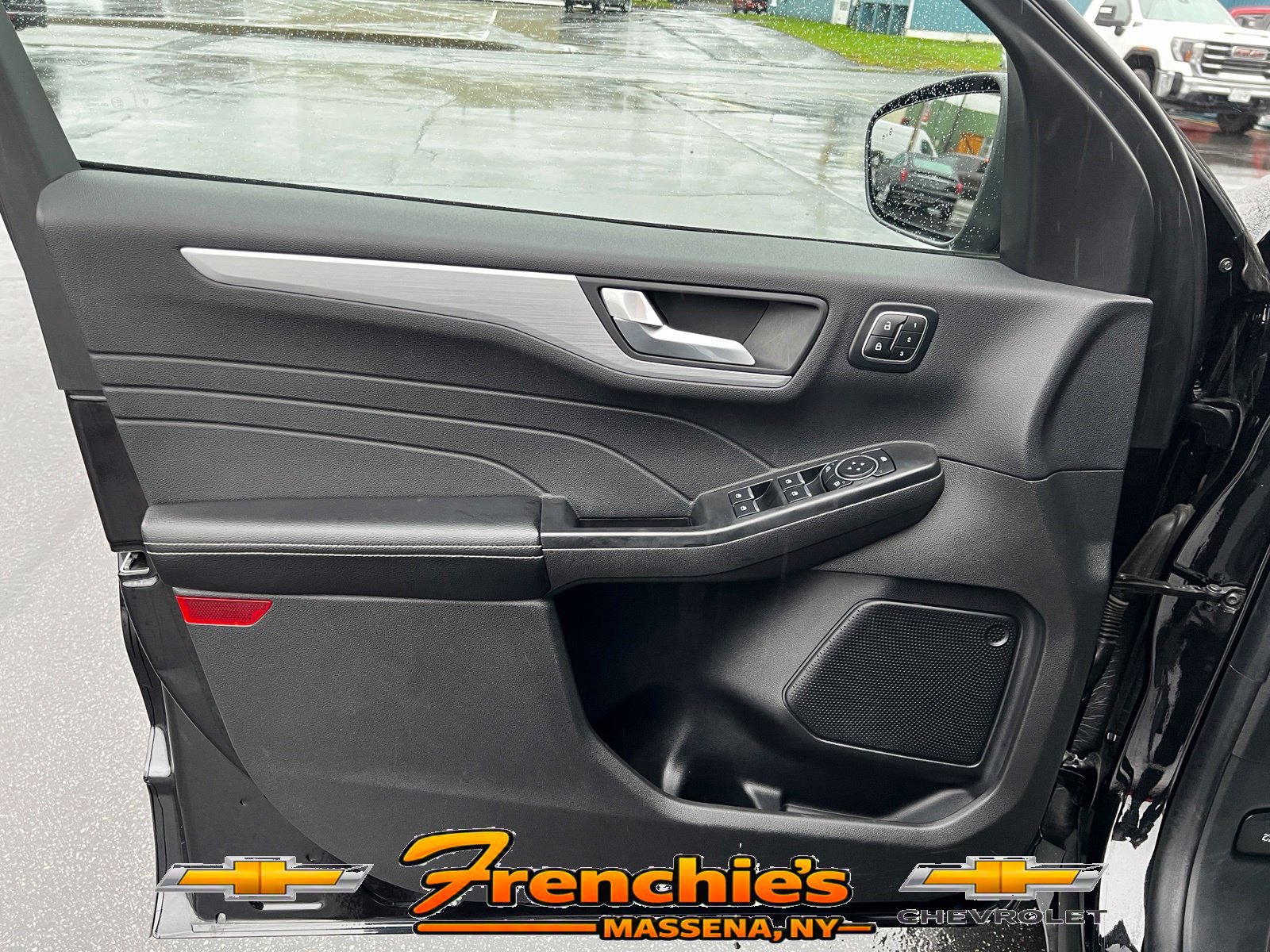Used 2025 Ford Escape Platinum AWD/4WD image 11