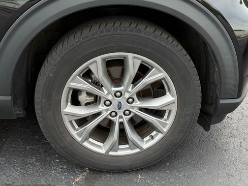 Used 2022 Ford Explorer Limited w/ Equipment Group 301A AWD/4WD image 8
