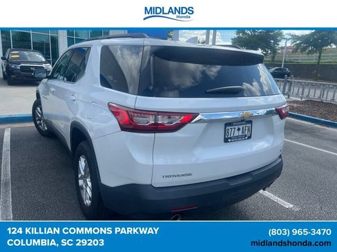 Used 2020 Chevrolet Traverse LT FWD image 3