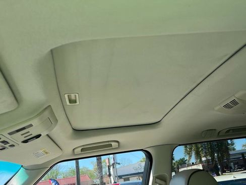 Used 2006 Land Rover Range Rover HSE image 16