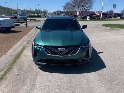 Used 2025 Cadillac CT4 Luxury image 1