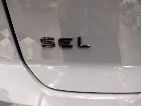 New 2026 Volkswagen Atlas Cross Sport SEL R-Line image 15