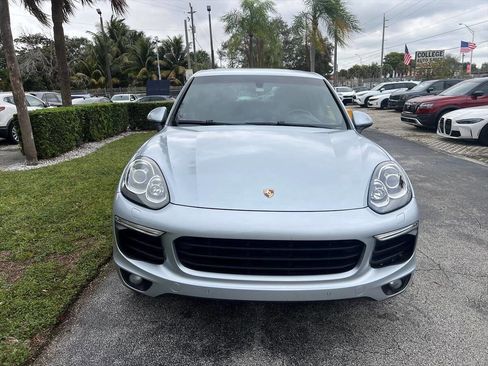 Used 2018 Porsche Cayenne Platinum Edition image 3