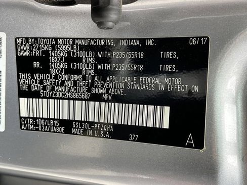 Used 2017 Toyota Sienna Limited image 28