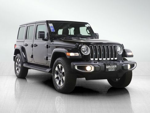 Used 2023 Jeep Wrangler Sahara w/ Dual Top Group image 7