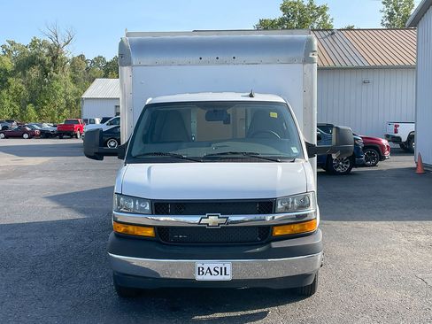 Used 2022 Chevrolet Express 3500 CUTWAY w/ Power Convenience Package image 7
