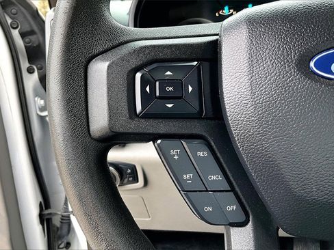 Used 2018 Ford F150 XLT image 12