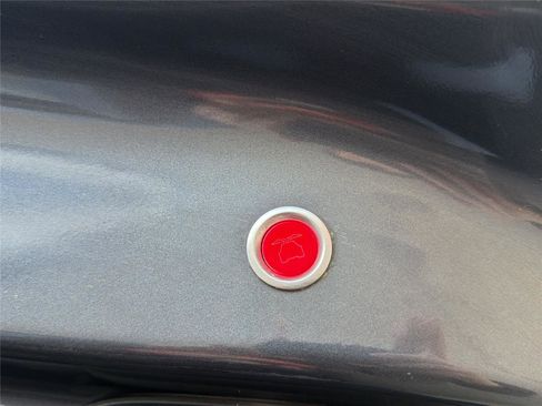 Used 2022 Tesla Model X AWD image 29