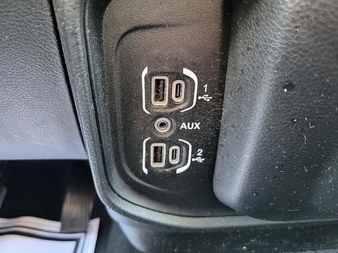 Used 2019 RAM 1500 Big Horn AWD/4WD image 31