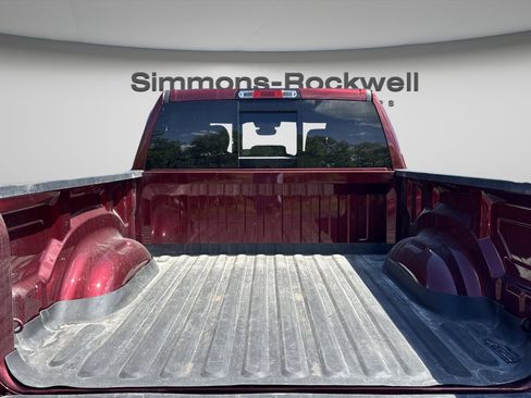 Used 2023 RAM 1500 Big Horn AWD/4WD image 9