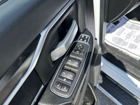 Used 2024 RAM 2500 Big Horn AWD/4WD image 17