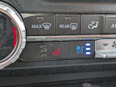 Used 2023 Ford F150 Lariat w/ Equipment Group 502A High AWD/4WD image 31