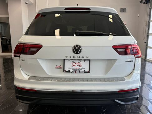 Used 2022 Volkswagen Tiguan SE AWD/4WD image 5