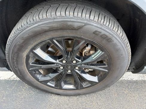 Used 2021 Ford Explorer Limited w/ Equipment Group 301A AWD/4WD image 8