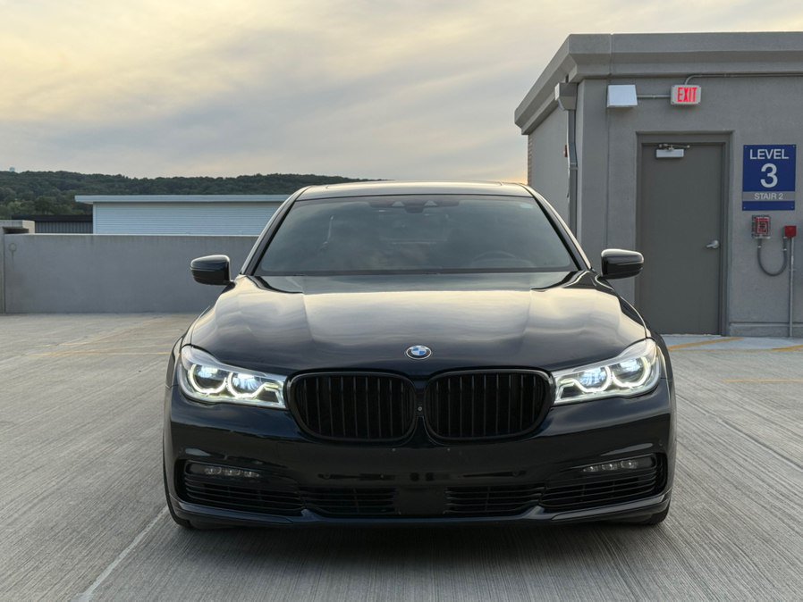 Used 2017 BMW 750i xDrive AWD/4WD image 9