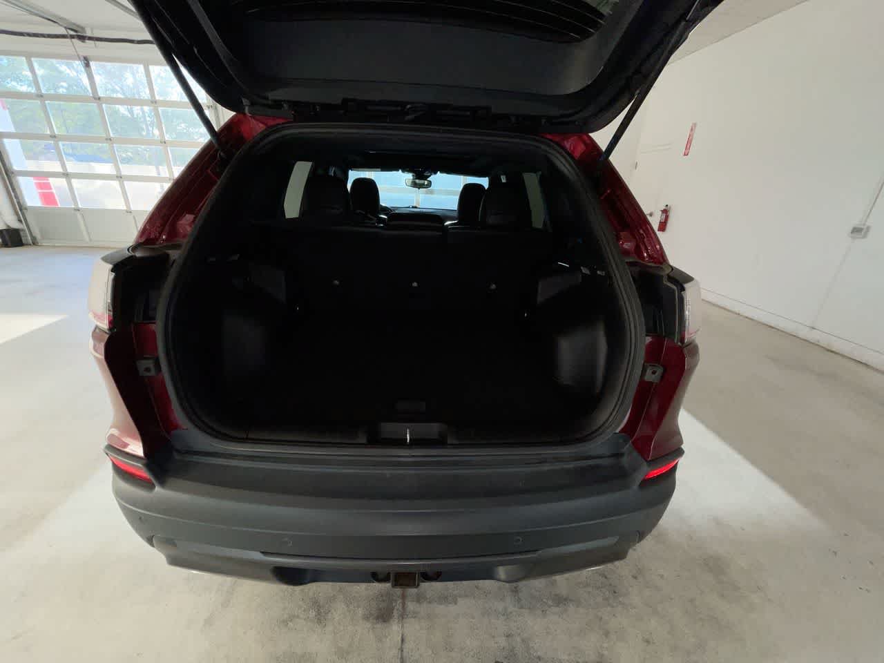 Used 2021 Jeep Cherokee Latitude Lux 80th Anniv w/ Quick Order Package 26U 80TH AWD/4WD image 24