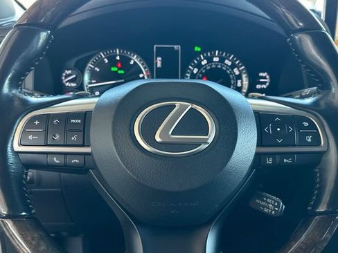 Used 2016 Lexus LX 570 4WD w/ Luxury Package image 30