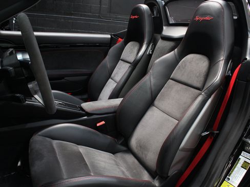 Used 2016 Porsche Boxster Spyder RWD image 57