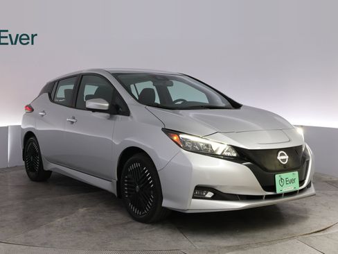 Used 2024 Nissan Leaf SV Plus FWD image 13