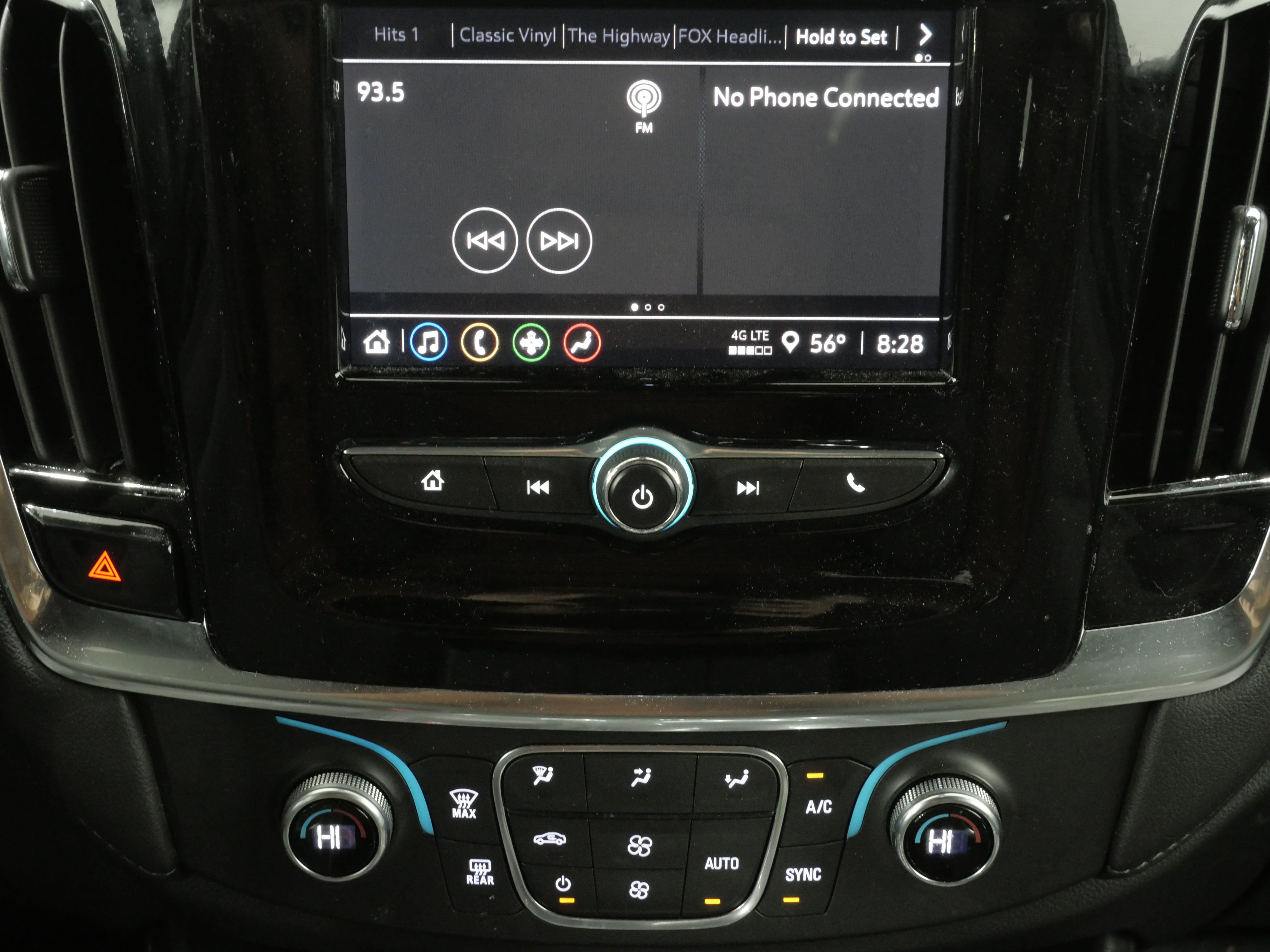 Used 2023 Chevrolet Traverse LT FWD image 20