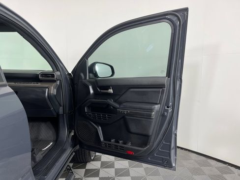 Used 2024 Toyota Tacoma TRD Sport image 33