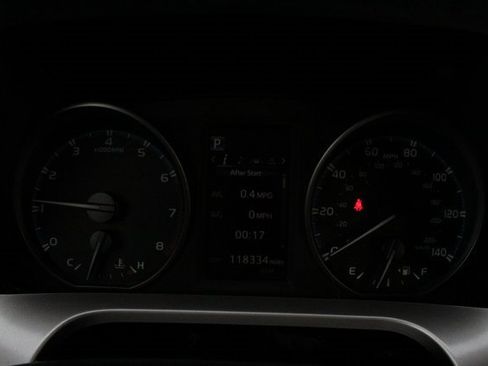 Used 2018 Toyota RAV4 XLE image 22