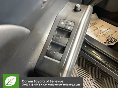 Used 2021 Toyota Highlander XSE image 11