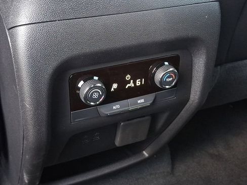 Used 2026 Chevrolet Traverse Z71 AWD/4WD image 18