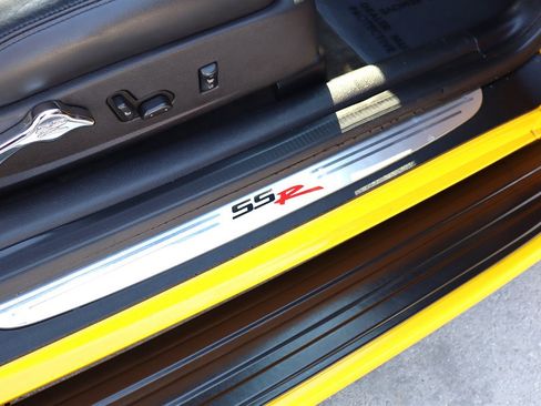 Used 2003 Chevrolet SSR w/ Preferred Equipment Group image 44