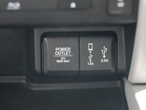 Used 2017 Honda Pilot Touring image 26