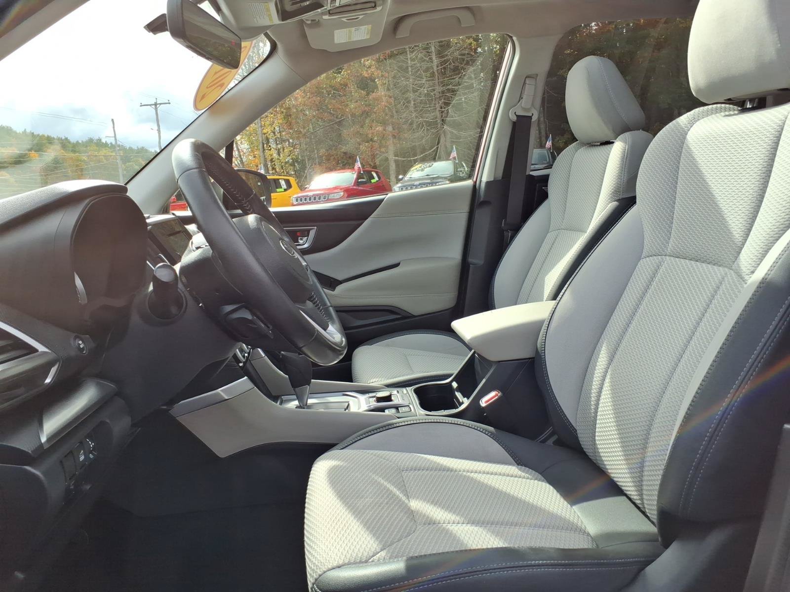 Used 2019 Subaru Forester Premium AWD/4WD image 9
