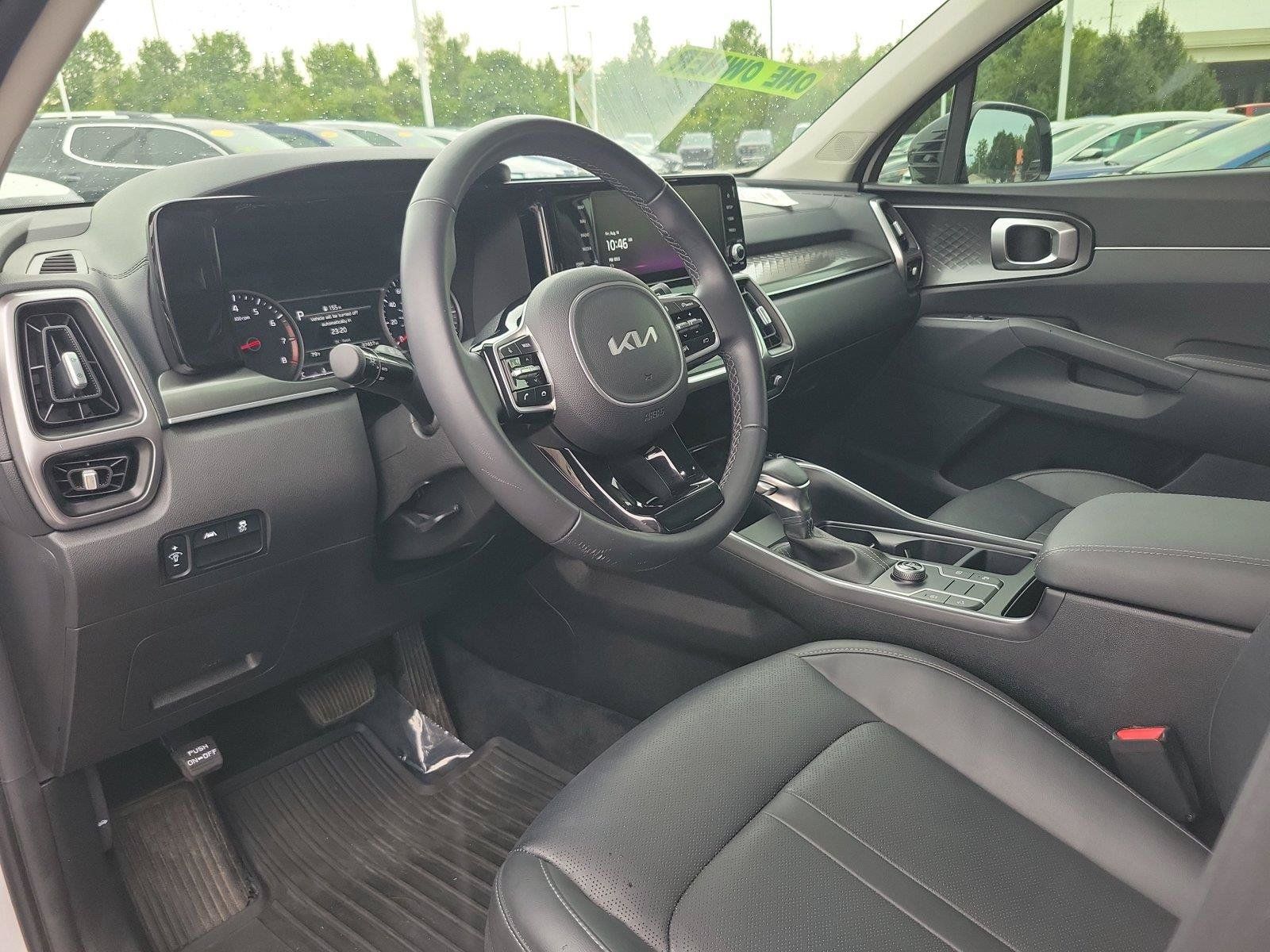 Used 2022 Kia Sorento S w/ Panoramic Sunroof Package FWD image 22
