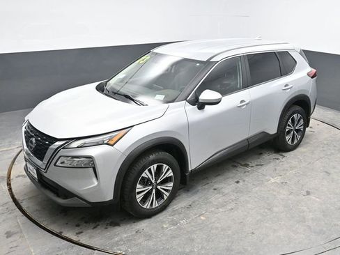 Used 2023 Nissan Rogue SV image 25