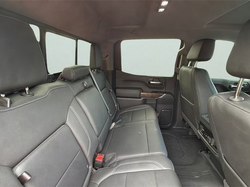 Used 2019 Chevrolet Silverado 1500 RST image 18