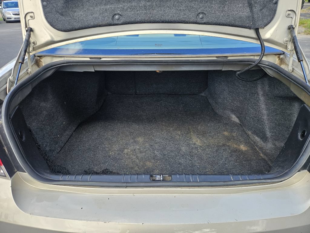 Used 2009 Chevrolet Impala LT FWD image 16