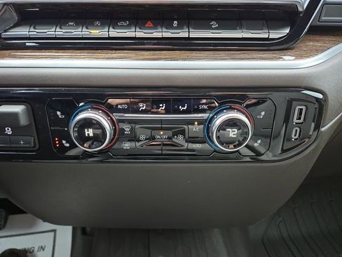 New 2026 GMC Sierra 1500 SLE w/ X31 Off-Road Package image 23