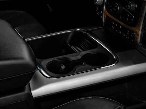Used 2016 RAM 1500 Laramie w/ Convenience Group AWD/4WD image 29