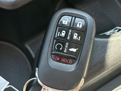 Used 2025 Honda Odyssey EX-L image 33