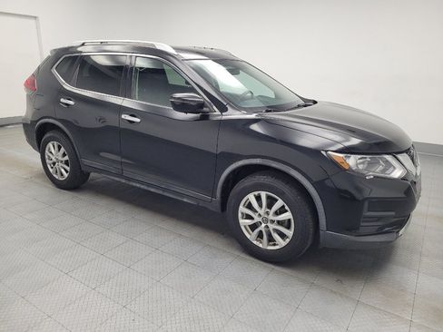 Used 2018 Nissan Rogue SV image 11
