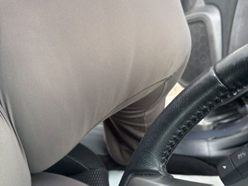 Used 2017 Subaru Outback 2.5i Premium image 17