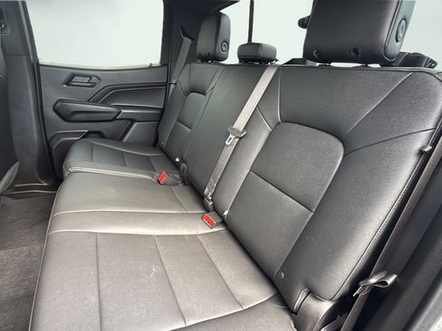 Used 2025 Chevrolet Colorado Trail Boss AWD/4WD image 38
